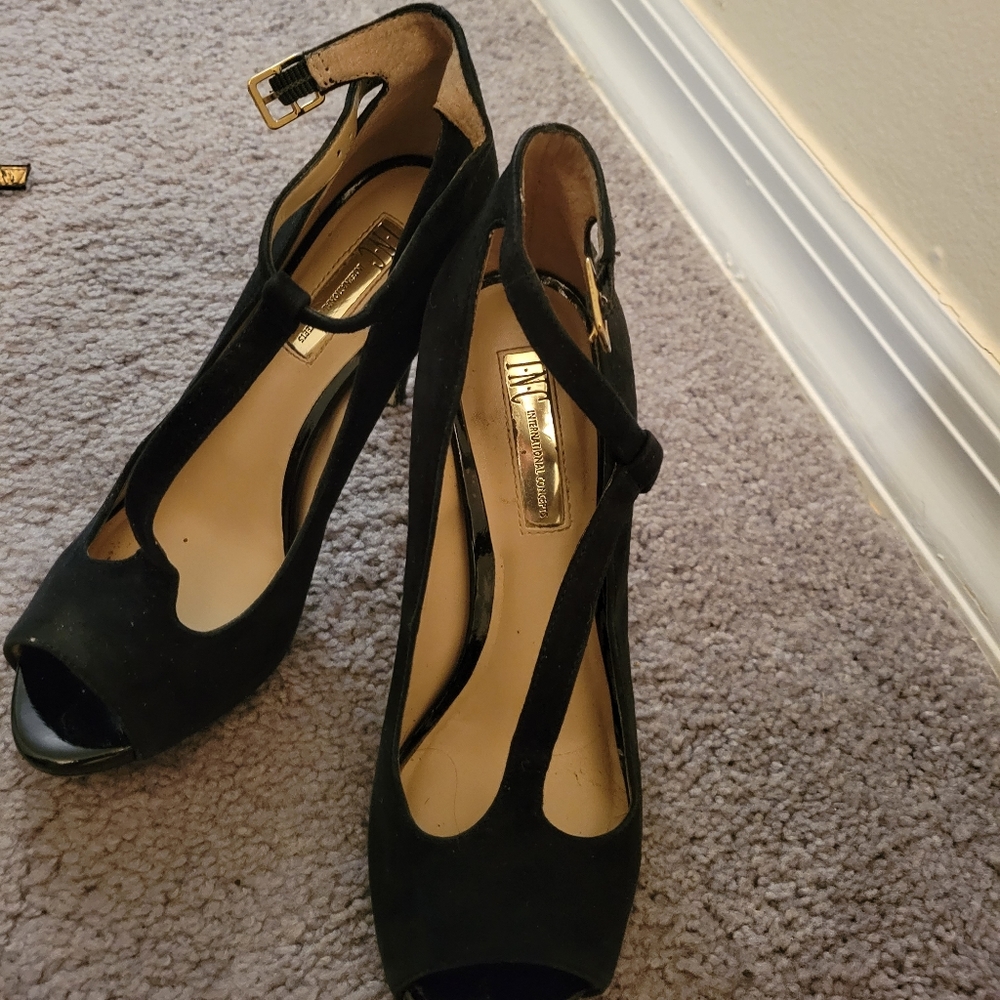 Black heels